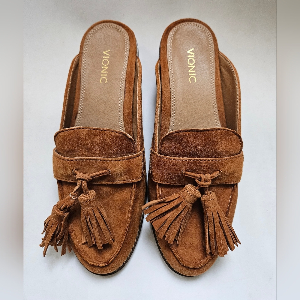 Vionic Women's Reagan Nubuck Tassel Mules Flat Tan Suede  Loafers Sz. 7